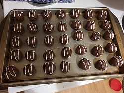 Chocolate cake mix truffles